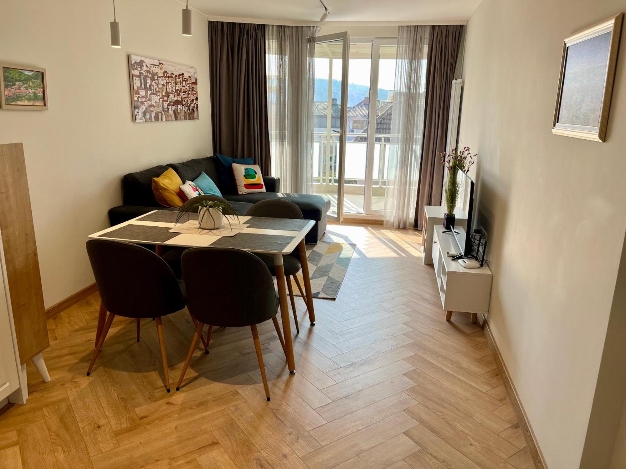 Parkcentral Luxury In City Center 7 Veliko Tŭrnovo Exterior foto