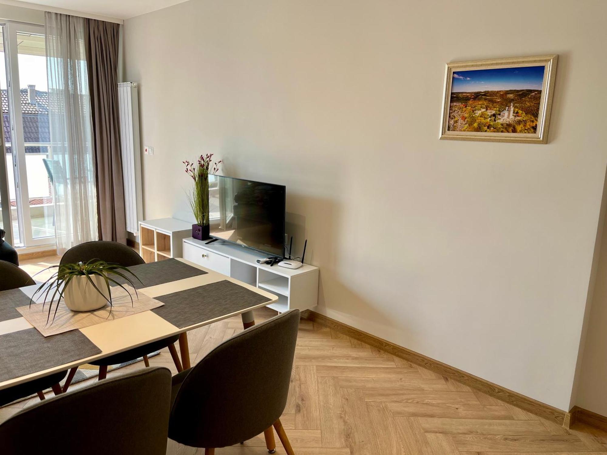 Parkcentral Luxury In City Center 7 Veliko Tŭrnovo Exterior foto