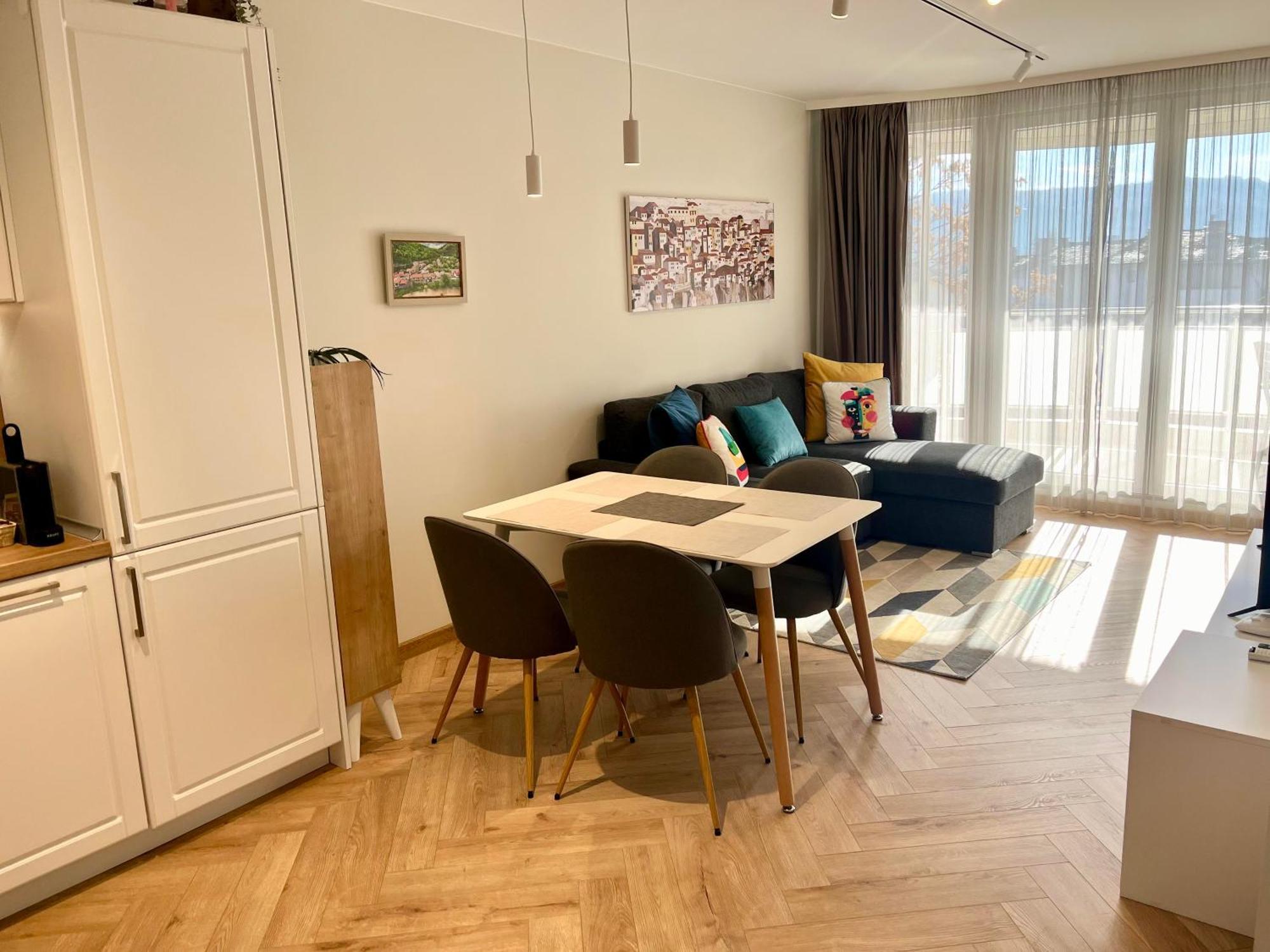 Parkcentral Luxury In City Center 7 Veliko Tŭrnovo Exterior foto